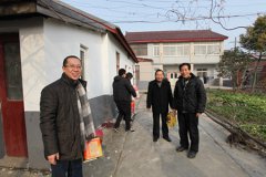 新(xīn)春祝福 暖意融融——公(gōng)司領導慰問老黨員、退
