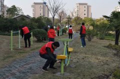 公(gōng)司青年志(zhì)願者參加鎮團委組織的志(zhì)願者走進社